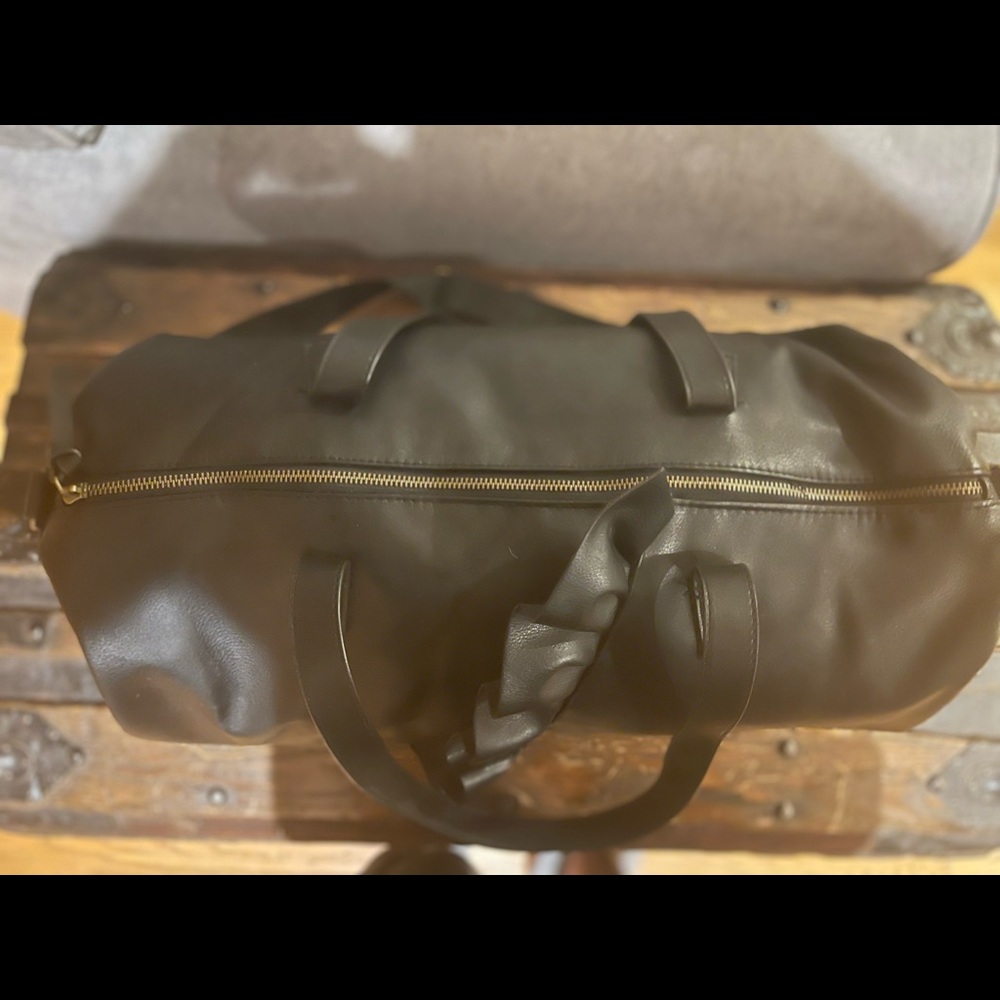 Ruffle Tote - Picture 2 of 5